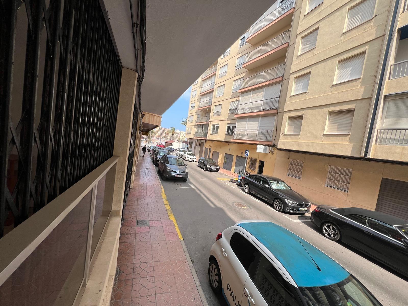 Apartamento en Torrevieja, Alicante, España 3 dormitorios, 110 m2 No. 155686