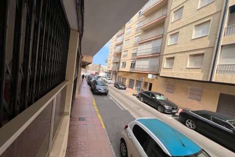 Apartament w Torrevieja, Alicante, Hiszpania 3 sypialnie, 110 mkw. nr 155686 – zdjęcie 20