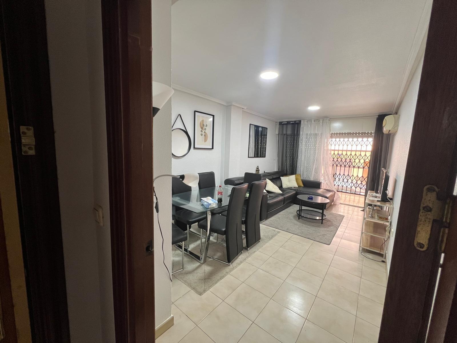 Apartamento en Torrevieja, Alicante, España 3 dormitorios, 110 m2 No. 155686