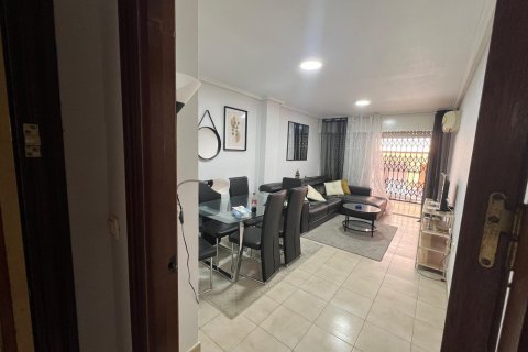 Apartament w Torrevieja, Alicante, Hiszpania 3 sypialnie, 110 mkw. nr 155686 – zdjęcie 9