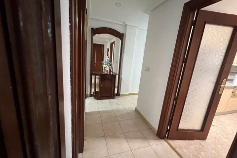 Apartament w Torrevieja, Alicante, Hiszpania 3 sypialnie, 110 mkw. nr 155686 – zdjęcie 23