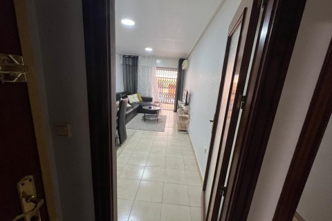 Apartament w Torrevieja, Alicante, Hiszpania 3 sypialnie, 110 mkw. nr 155686 – zdjęcie 7