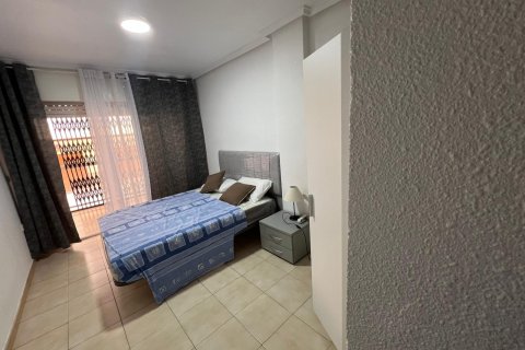 Apartament w Torrevieja, Alicante, Hiszpania 3 sypialnie, 110 mkw. nr 155686 – zdjęcie 29