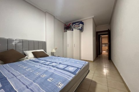 Apartament w Torrevieja, Alicante, Hiszpania 3 sypialnie, 110 mkw. nr 155686 – zdjęcie 27