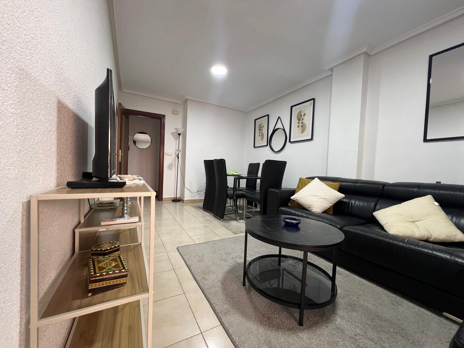 Apartamento en Torrevieja, Alicante, España 3 dormitorios, 110 m2 No. 155686
