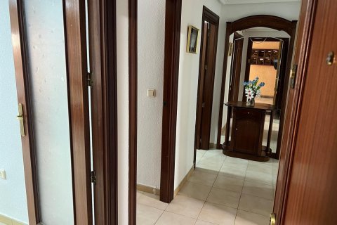 Apartament w Torrevieja, Alicante, Hiszpania 3 sypialnie, 110 mkw. nr 155686 – zdjęcie 3