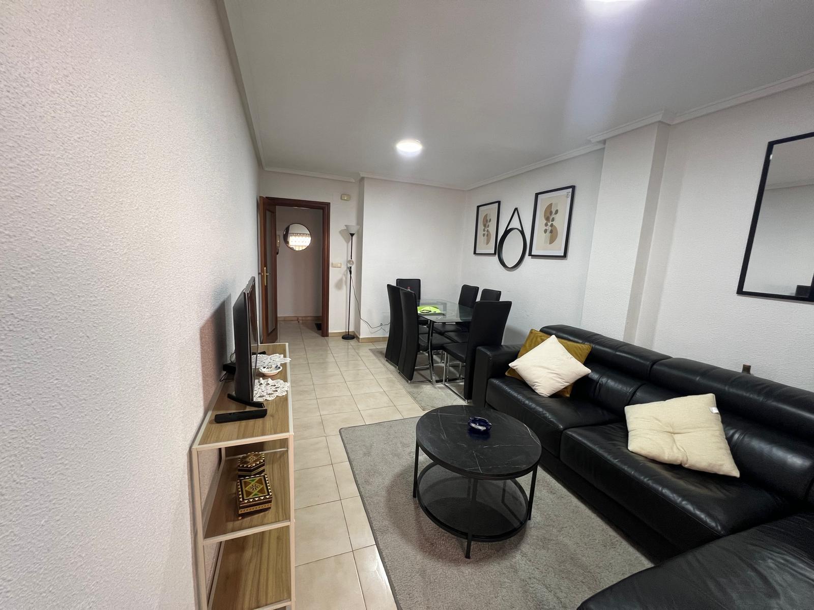 Apartamento en Torrevieja, Alicante, España 3 dormitorios, 110 m2 No. 155686