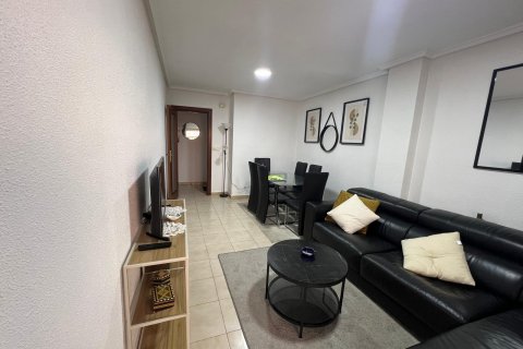 Apartament w Torrevieja, Alicante, Hiszpania 3 sypialnie, 110 mkw. nr 155686 – zdjęcie 12