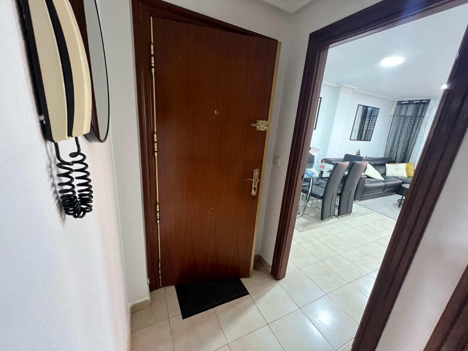 Apartamento en Torrevieja, Alicante, España 3 dormitorios, 110 m2 No. 155686