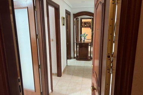 Apartament w Torrevieja, Alicante, Hiszpania 3 sypialnie, 110 mkw. nr 155686 – zdjęcie 2