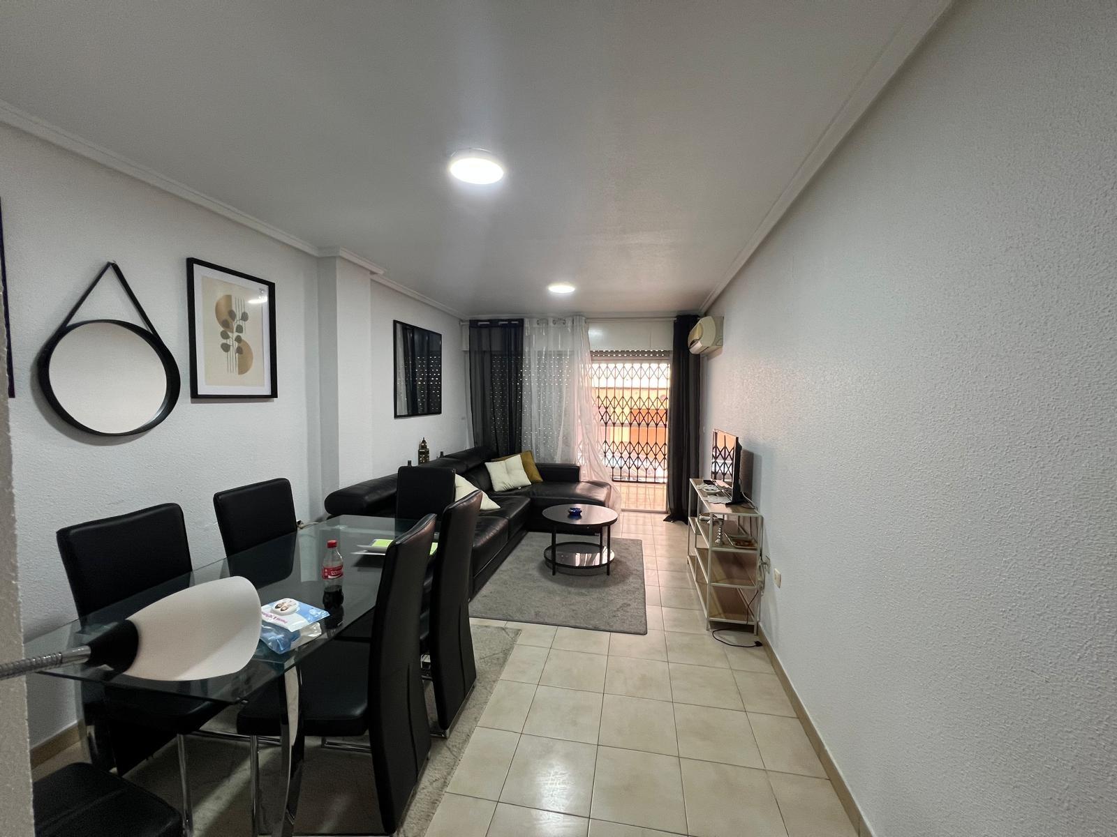 Apartamento en Torrevieja, Alicante, España 3 dormitorios, 110 m2 No. 155686