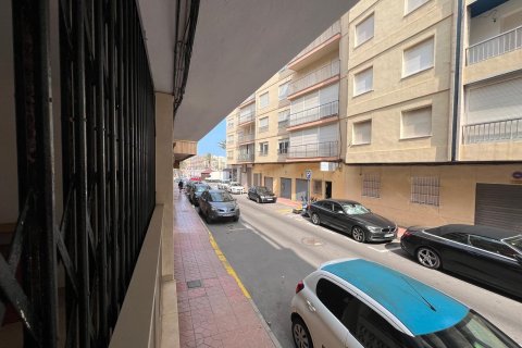 Apartament w Torrevieja, Alicante, Hiszpania 3 sypialnie, 110 mkw. nr 155686 – zdjęcie 19