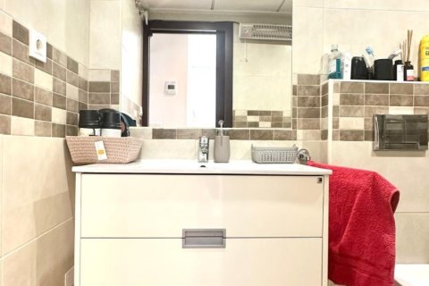 Radhus till salu i Torrevieja, Alicante, Spanien 2 sovrum, 115 kvm. Nr. 155682 - foto 25