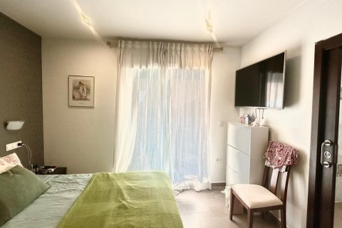 Radhus till salu i Torrevieja, Alicante, Spanien 2 sovrum, 115 kvm. Nr. 155682 - foto 28