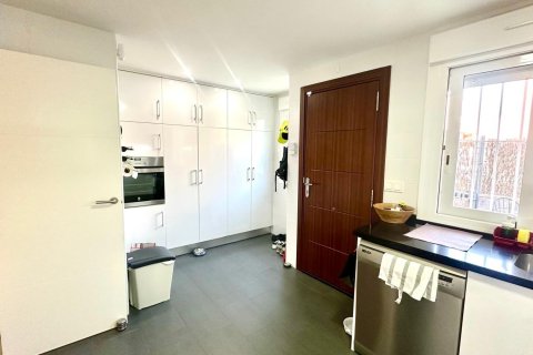 Radhus till salu i Torrevieja, Alicante, Spanien 2 sovrum, 115 kvm. Nr. 155682 - foto 6