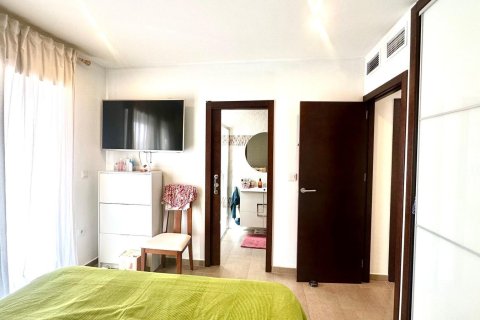 Radhus till salu i Torrevieja, Alicante, Spanien 2 sovrum, 115 kvm. Nr. 155682 - foto 27