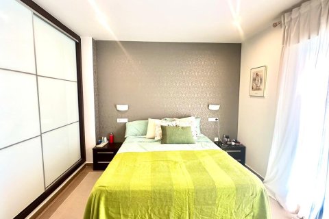 Radhus till salu i Torrevieja, Alicante, Spanien 2 sovrum, 115 kvm. Nr. 155682 - foto 29