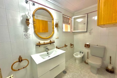 Apartamento en venta en Torrevieja, Alicante, España 3 dormitorios, 120 m2 No. 155687 - foto 21