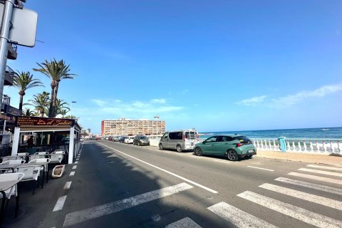 Apartamento en venta en Torrevieja, Alicante, España 3 dormitorios, 120 m2 No. 155687 - foto 23