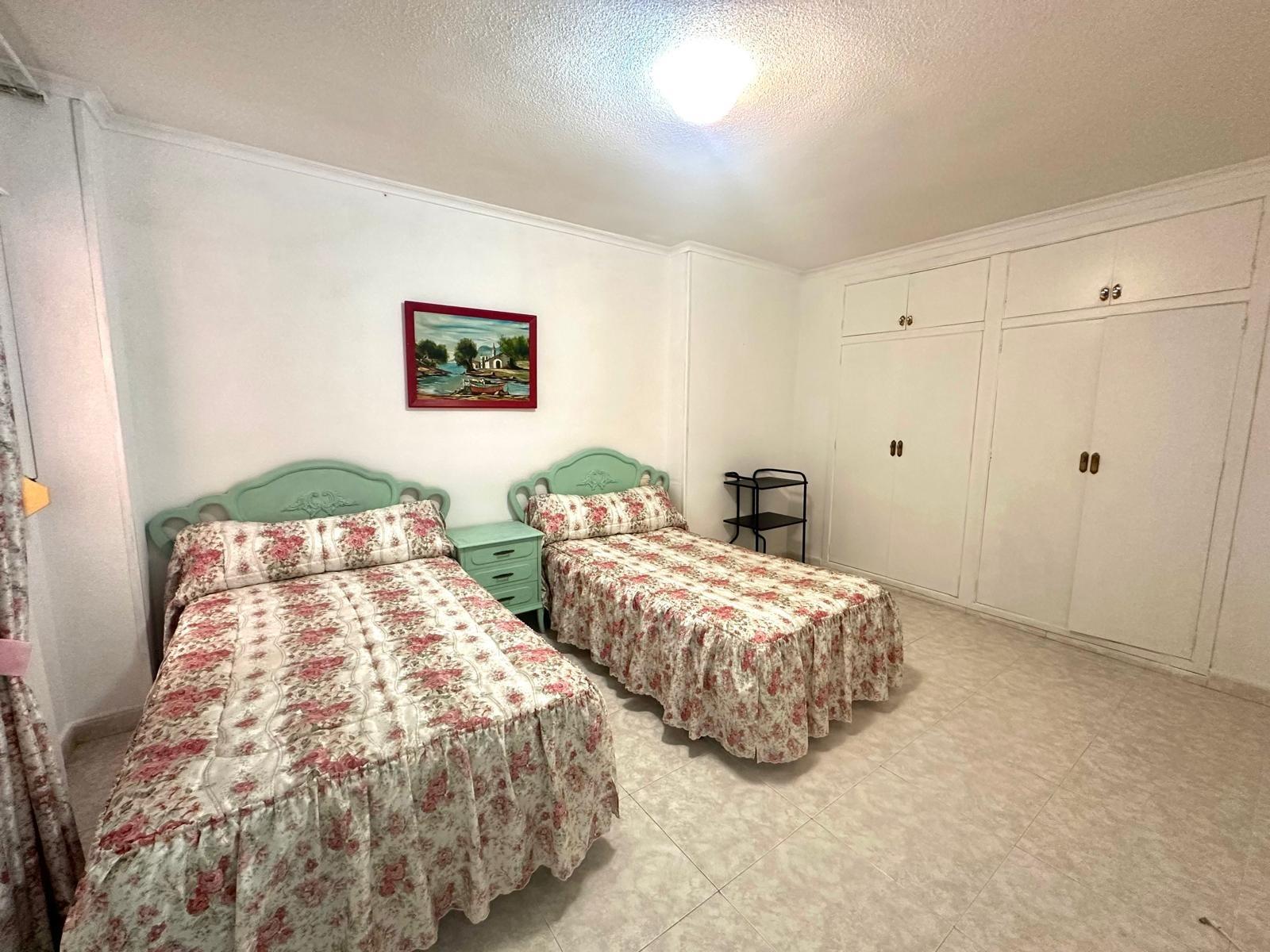Apartment in Torrevieja, Alicante, Spain 3 bedrooms, 120 sq.m. No. 155687