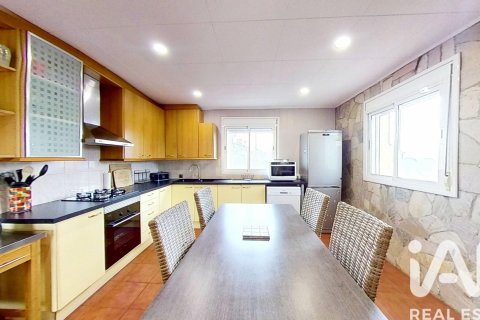 Casa in vendita a La Bisbal Del Penedes, Tarragona, Spagna 4 camere da letto, 160 mq. N° 172296 - foto 6
