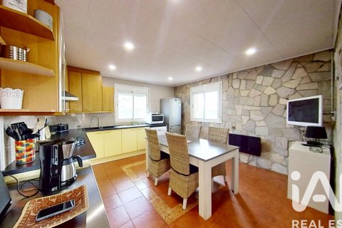 Casa in vendita a La Bisbal Del Penedes, Tarragona, Spagna 4 camere da letto, 160 mq. N° 172296 - foto 7