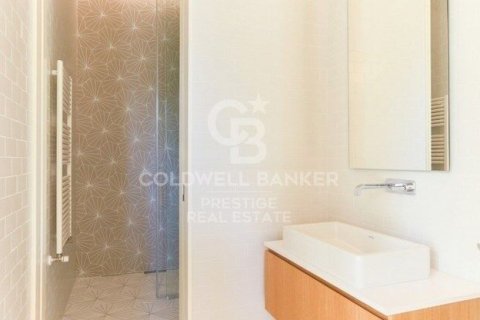 Lägenhet till salu i Barcelona, Spanien 2 sovrum, 146 kvm. Nr. 160196 - foto 11