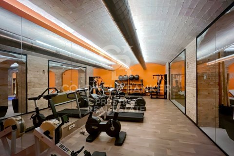 Apartment for sale in Barcelona, Spain 3 bedrooms, 232 sq.m. No. 160198 - photo 16