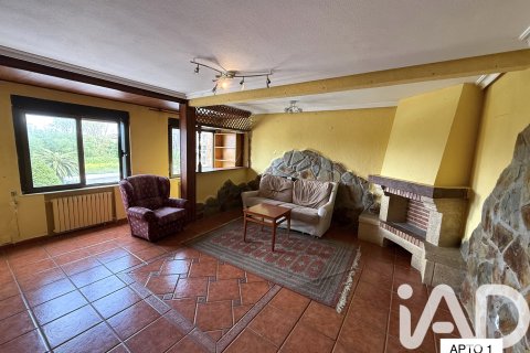 Dzīvoklis Castrillon, Asturias, Spānijā 5 istabas, 208 m2 Nr. 184759