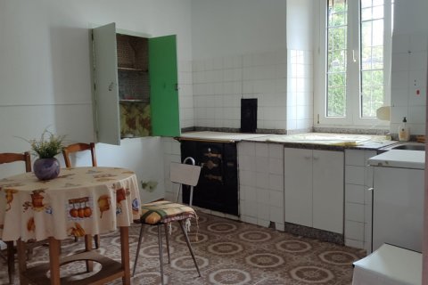 Villa for sale in Leon, Spain 2 bedrooms, 333 sq.m. No. 184756 - photo 2