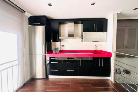 Huoneisto myytävänä Torrevieja, Alicante, Espanja, 3 makuuhuonetta, 205 m2 No. 115357 - kuva 12