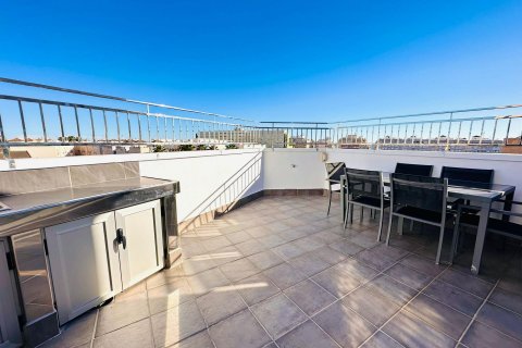 Huoneisto myytävänä Torrevieja, Alicante, Espanja, 3 makuuhuonetta, 205 m2 No. 115357 - kuva 18