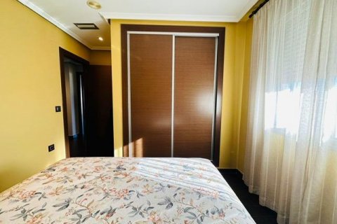 Huoneisto myytävänä Torrevieja, Alicante, Espanja, 3 makuuhuonetta, 205 m2 No. 115357 - kuva 23
