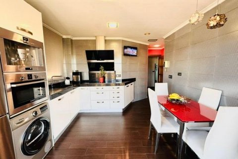 Huoneisto myytävänä Torrevieja, Alicante, Espanja, 3 makuuhuonetta, 205 m2 No. 115357 - kuva 19