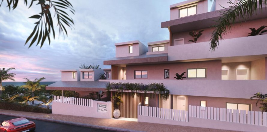 Apartment in Benalmadena, Malaga, Spain 3 bedrooms, 180.49 sq.m. No. 174656