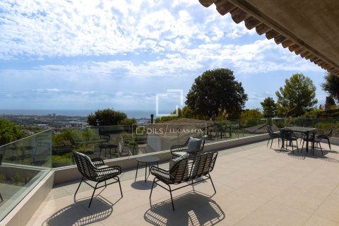 Villa for sale in Premia De Dalt, Barcelona, Spain 5 bedrooms, 525 sq.m. No. 195599 - photo 11