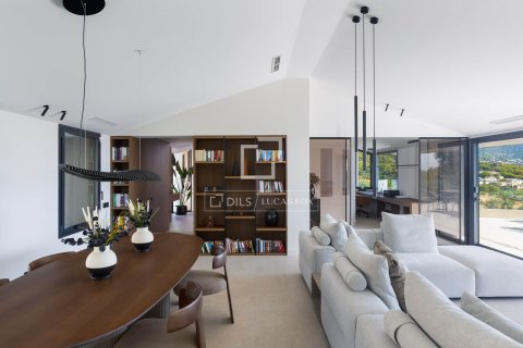 Villa for sale in Premia De Dalt, Barcelona, Spain 5 bedrooms, 525 sq.m. No. 195599 - photo 14