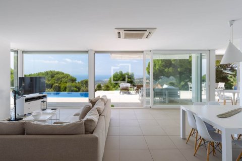 Villa for sale in Sant Andreu de Llavaneres, Barcelona, Spain 5 bedrooms, 617 sq.m. No. 195601 - photo 5