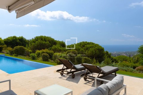 Villa for sale in Sant Andreu de Llavaneres, Barcelona, Spain 5 bedrooms, 617 sq.m. No. 195601 - photo 3