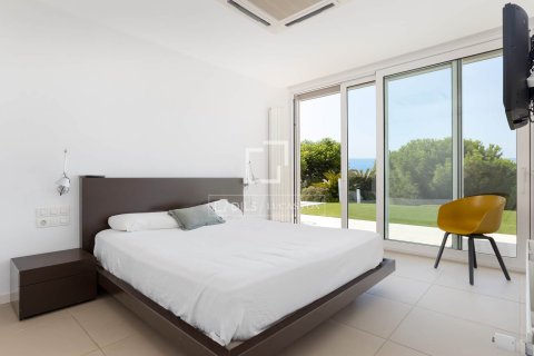 Villa for sale in Sant Andreu de Llavaneres, Barcelona, Spain 5 bedrooms, 617 sq.m. No. 195601 - photo 12