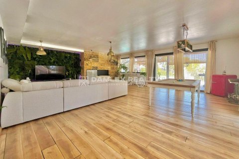 House for sale in Blanes, Girona, Spain 5 bedrooms, 381 sq.m. No. 177090 - photo 21
