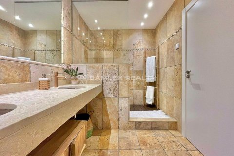 House for sale in Blanes, Girona, Spain 5 bedrooms, 381 sq.m. No. 177090 - photo 18