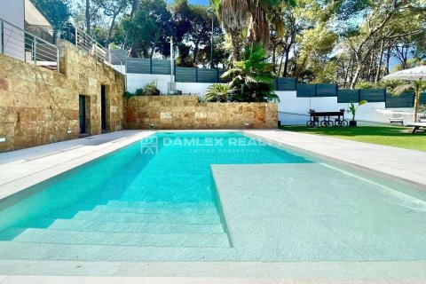 House for sale in Blanes, Girona, Spain 5 bedrooms, 381 sq.m. No. 177090 - photo 5