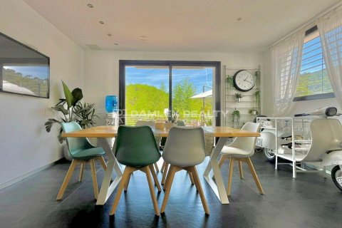 House for sale in Blanes, Girona, Spain 5 bedrooms, 381 sq.m. No. 177090 - photo 17