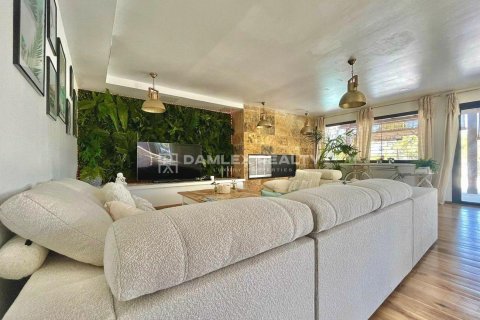 House for sale in Blanes, Girona, Spain 5 bedrooms, 381 sq.m. No. 177090 - photo 22