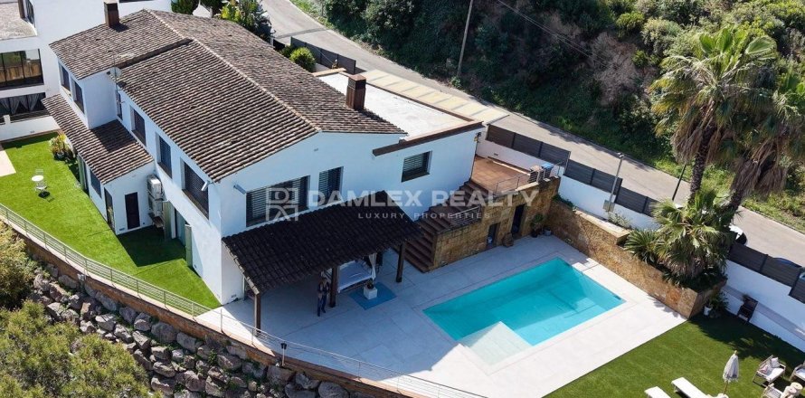 House in Blanes, Girona, Spain 5 bedrooms, 381 sq.m. No. 177090