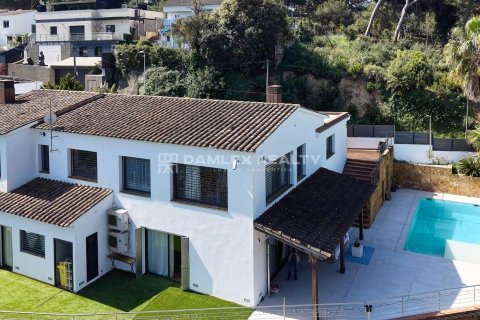 House for sale in Blanes, Girona, Spain 5 bedrooms, 381 sq.m. No. 177090 - photo 4