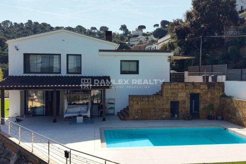 House for sale in Blanes, Girona, Spain 5 bedrooms, 381 sq.m. No. 177090 - photo 3