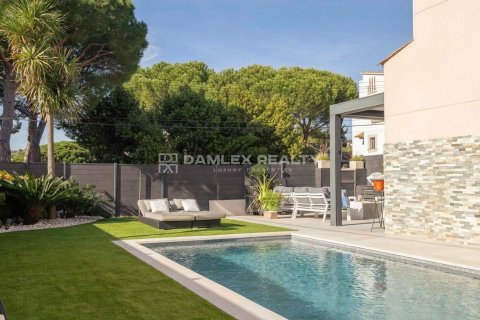 Kamienica w Platja D'aro, Girona, Hiszpania 4 sypialnie, 120 mkw. nr 177092 – zdjęcie 2