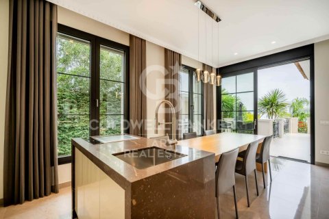 Villa for sale in Marbella, Malaga, Spain 6 bedrooms, 868 sq.m. No. 158670 - photo 8